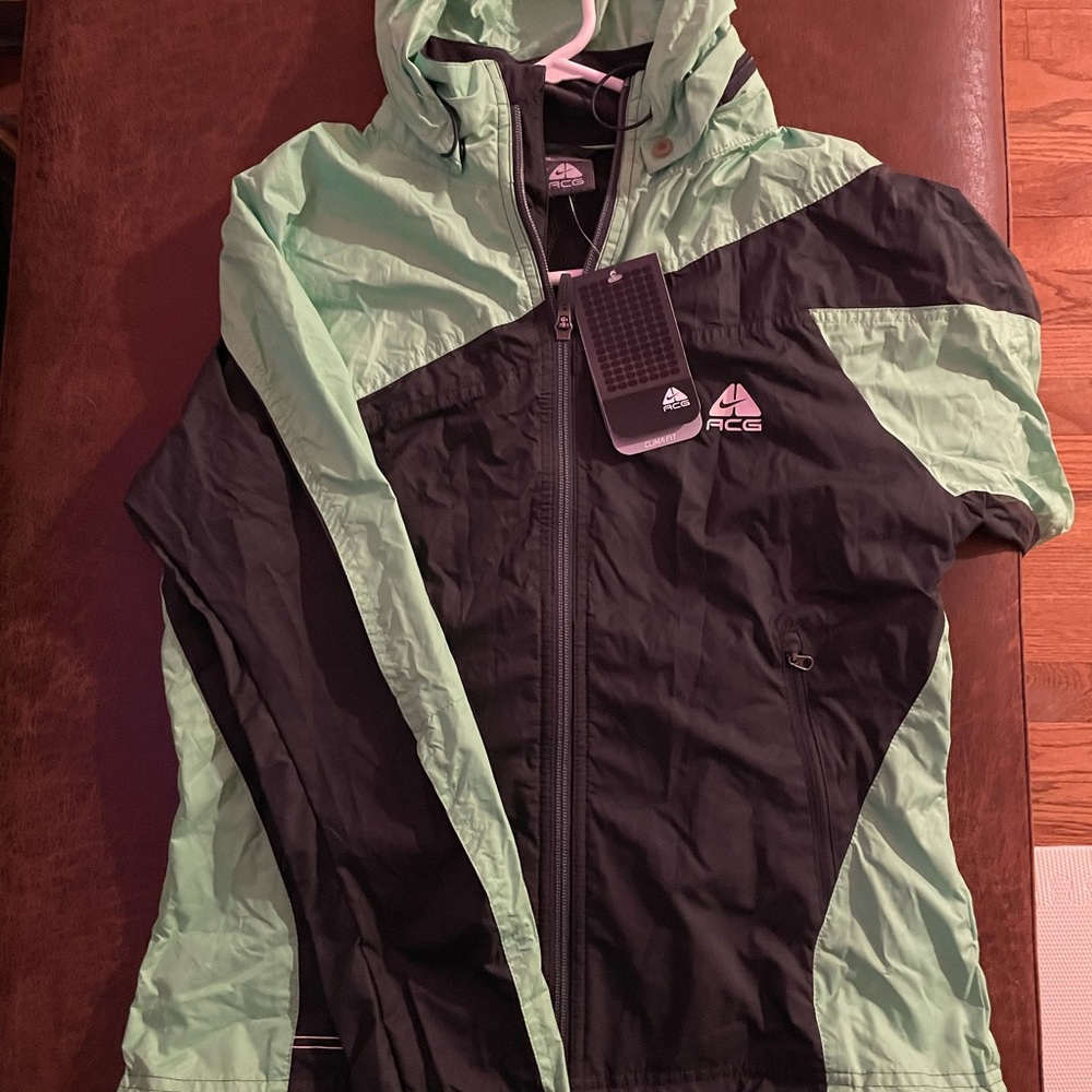 Nike windbreaker